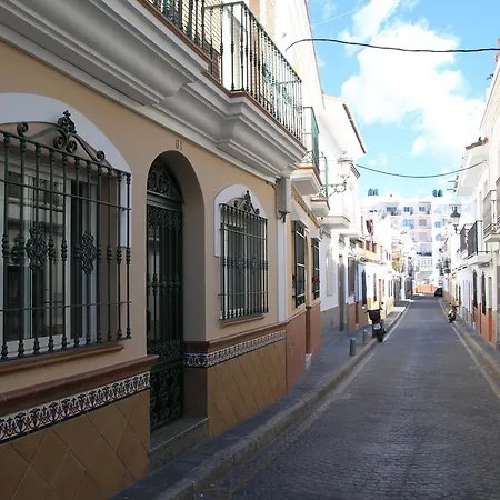 Easy * Nerja